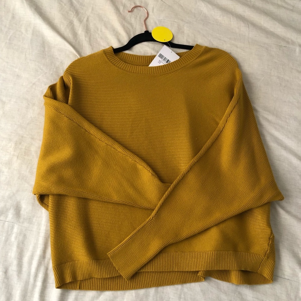 Cropped mustard color sweater from forever 21 NWT